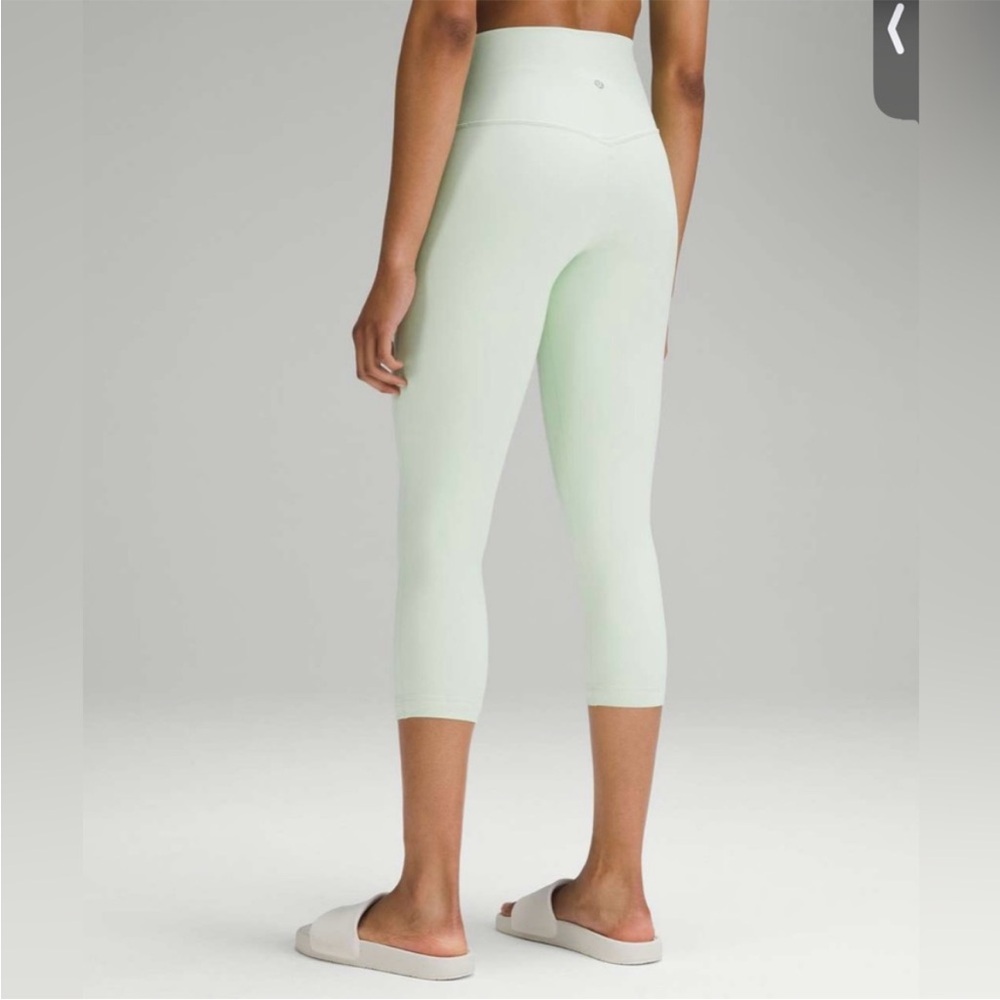 Lululemon Mint Green Cropped Leggings